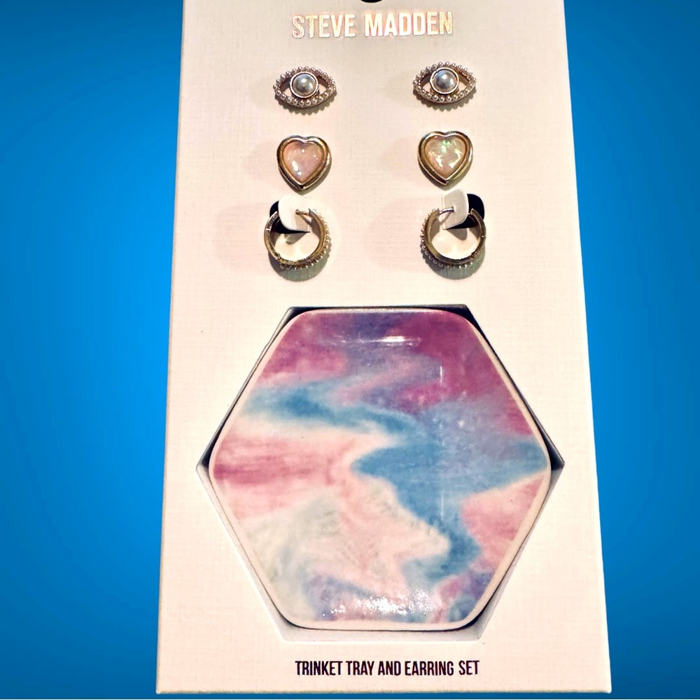 3/$15🛍️ Steve Madden 3 Pairs Of Gold-tone Earrings & Trinket Tray Gift Set NEW